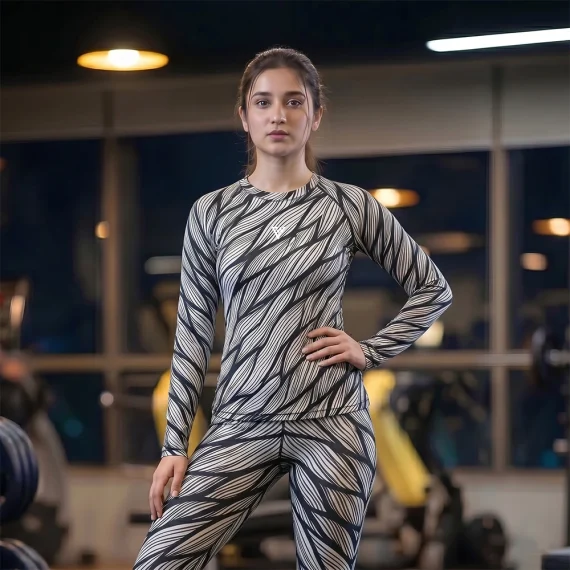 Women's gray activewear set Pakistan for fitness training and gym workouts